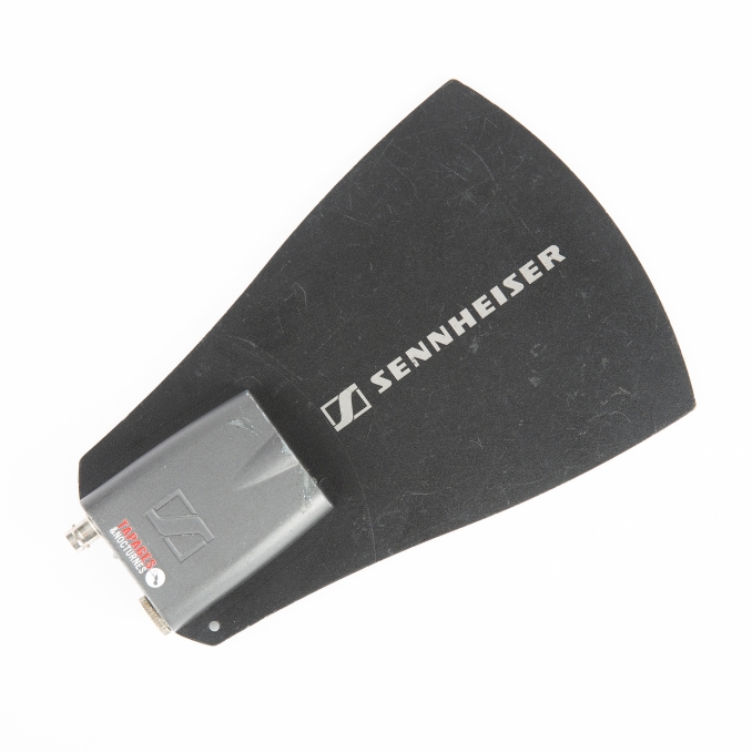 SENNHEISER A3700 Omnidirectional antenna with integrated AB3700