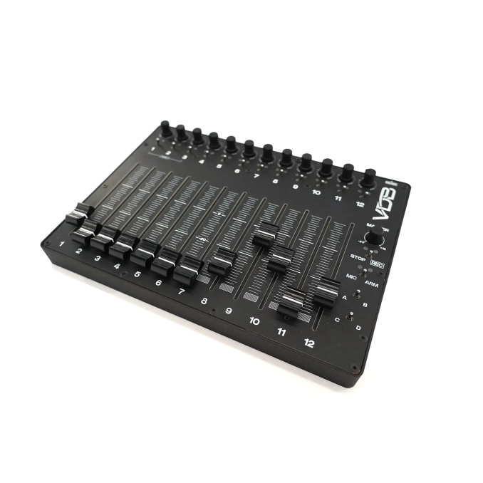 12 faders control surface