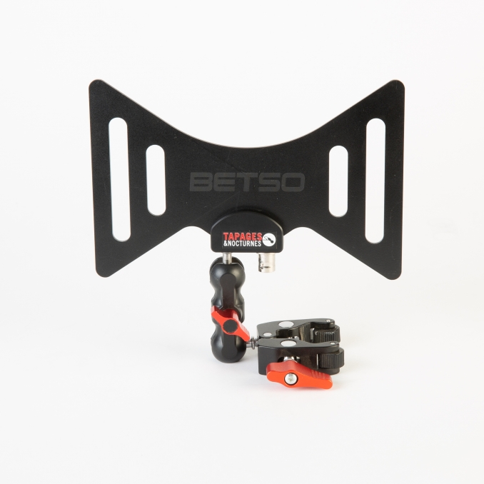 BETSO BOWTIE Antenne large bande omnidirectionnelle