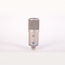 NEUMANN D-01 Micro numérique de studio avec suspension