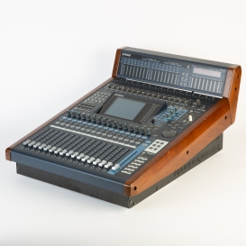 YAMAHA DM1000 v2 Console numérique 16 entrées micro 4 ligne 2 slots