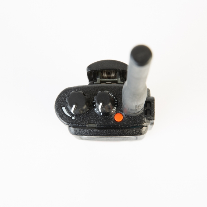 MOTOROLA DP4400 Talkie numérique VHF 136-174 MHz