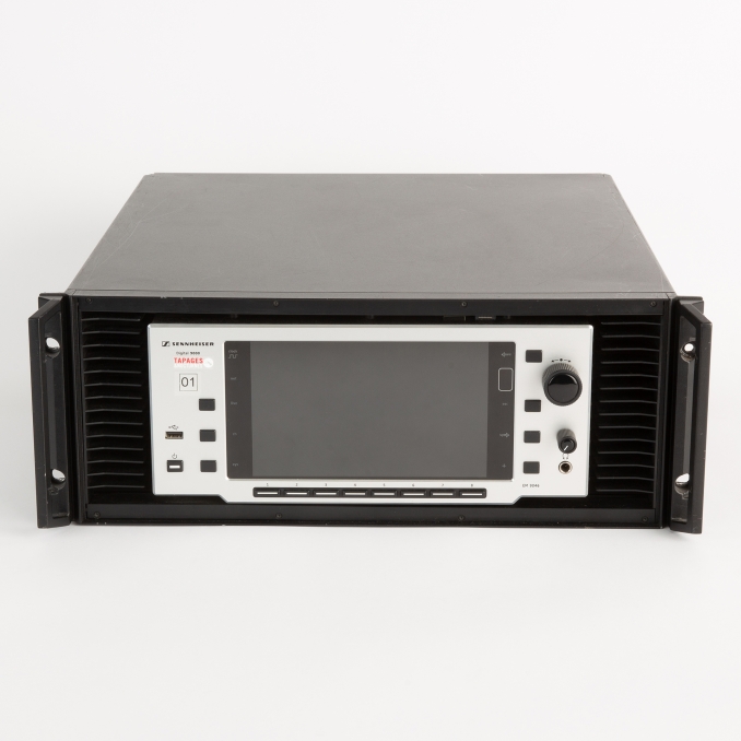 SENNHEISER EM 9046 Rack de 8 récepteurs HF numérique DANTE