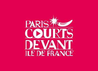 Paris courts devant